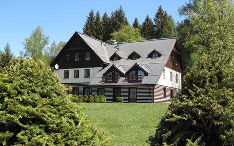 Harrachovka: Casa, Proprietà, Casa, Villetta, Albero, Agriturismo, Immobiliare, Costruzione, Estate, Lotto