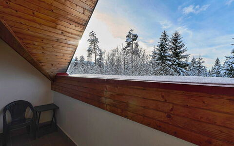 Klondajk: Proprietà, Cielo, Nube, Legna, Interior Design, Architettura, Shade, Albero, Sedia, Parete
