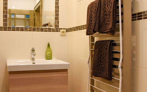 Pec Pod Snezkou 602: Bagno, Camera, Proprietà, Pavimento, Piastrella, Interior Design, Mobilia, Costruzione, Casa, Casa