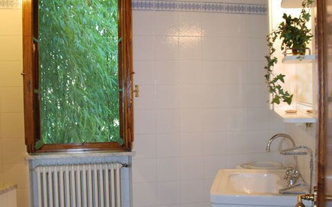 Casa Tonio: Bagno, Camera, Proprietà, Costruzione, Casa, Interior Design, Pavimento, Architettura, Soffitto, Casa