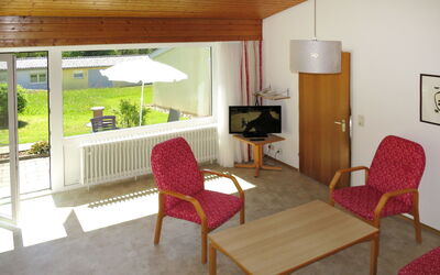 Edelweiß 608.2: Camera, Mobilia, Proprietà, Interior Design, Costruzione, Casa, Soggiorno, Tavolo, Soffitto, Architettura