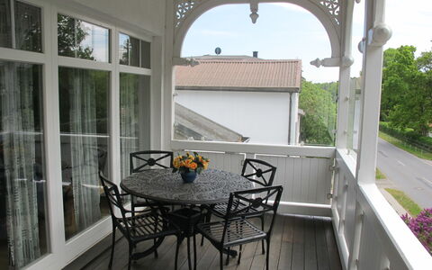 Juliusruh 627: Proprietà, Portico, Costruzione, Balcone, Camera, Immobiliare, Casa, Shade, Mobilia, Architettura