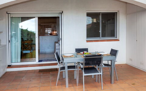 Trebol Blanco: Proprietà, Camera, Costruzione, Casa, Mobilia, Immobiliare, Casa, Pavimento, Porta, Sedia