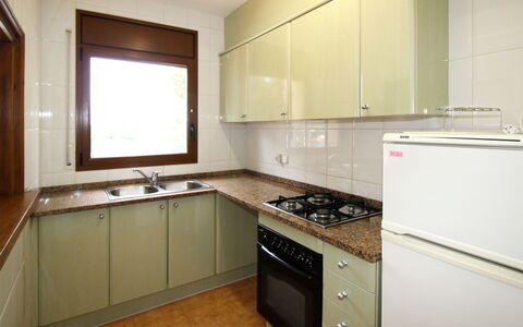 Palsmar: Cabinetry, Controsoffitto, Proprietà, Lavandino Della Cucina, Rubinetto, Lavello, Costruzione, Cucina Stufa, Cucina, Elettrodomestico Da Cucina