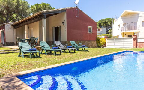 Bretos: Blu, Piscina, Mobilia, Mobili Da Esterno, Ricorrere, Tempo Libero, Shade, Eco Hotel, Estate, Backyard