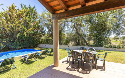 Bretos: Piscina, Shade, Mobili Da Esterno, Ricorrere, Giardino, Eco Hotel, Estate, Backyard, Tempo Libero, Landscaping