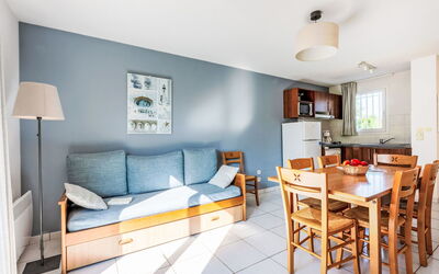 Rés. Odalys Référence Horizon Morgat 664.2: Mobilia, Sedia, Soggiorno, Scrivania, Color Legno, Design, Latifoglie, Cucina & Sala Da Pranzo Tavolo, Divano
