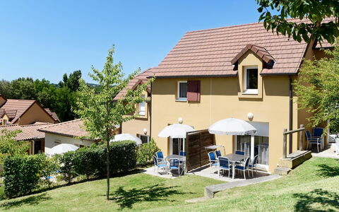 Sarlat-La-Canéda 607: Pianta, Cielo, Proprietà, Costruzione, Finestra, Albero, Casa, Shade, Lotto, Villetta