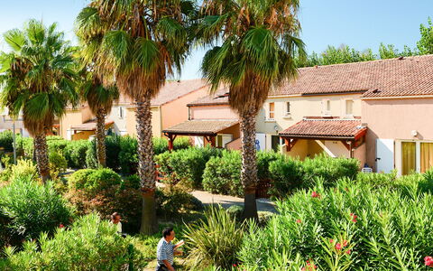 Valras Plage 606: Proprietà, Vegetazione, Immobiliare, Casa, Albero, Casa, Palma, Zona Residenziale, Ricorrere, Costruzione
