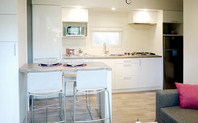 Le Mediterranée 628.6: Mobilia, Camera, Proprietà, Cucina, Interior Design, Costruzione, Pavimento, Controsoffitto, Casa, Cabinetry