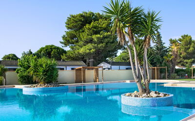 Vendres 604: Acqua, Cielo, Pianta, Piscina, Azzurro, Albero, Arecales, Località Balneare, Paesaggio Naturale, Eco Hotel