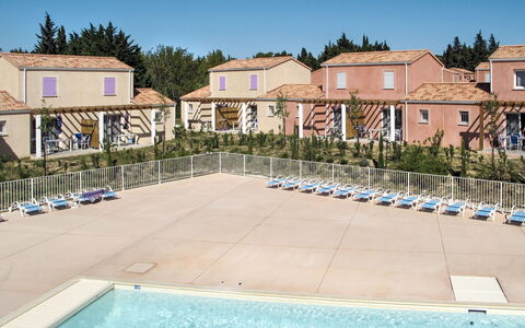 Maussane les Alpilles 613: Piscina, Proprietà, Costruzione, Centro Ricreativo, Immobiliare, Casa, Zona Residenziale, Ricorrere, Appartamento, Casa