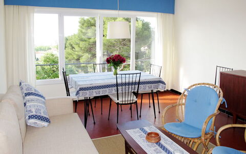 Le Lavandou 604: Camera, Proprietà, Mobilia, Interior Design, Costruzione, Immobiliare, Casa, Tavolo, Pavimento, Casa