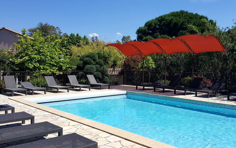 Calvi 610: Acqua, Cielo, Pianta, Proprietà, Piscina, Costruzione, Azzurro, Albero, Shade, Rettangolo