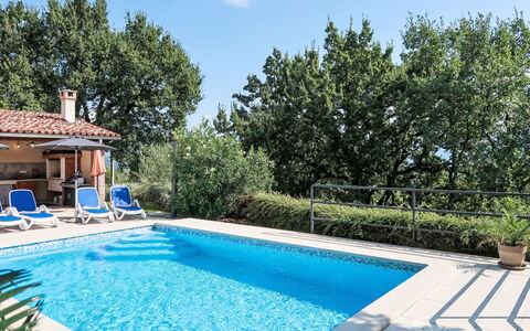 Mariva: Acqua, Pianta, Piscina, Cielo, Azzurro, Nube, Shade, Albero, Erba, Paesaggio Naturale