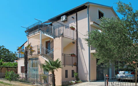 Pula 671: Proprietà, Casa, Zona Residenziale, Costruzione, Architettura, Quartiere, Immobiliare, Casa, Cittadina, Appartamento