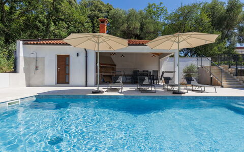 Ester: Piscina, Acqua, Mobili Da Esterno, Ricorrere, Mobilia, Ombrello, Materiale Composito, Sedia, Lettino, Eco Hotel