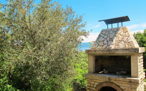 Labin 754: Albero, Pianta, Casa, Arbusto