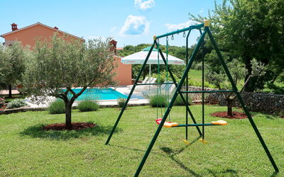 Labin 763