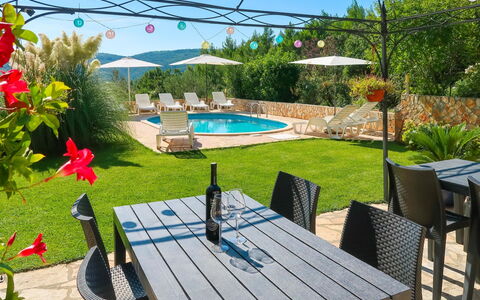 Rabac 634: Proprietà, Immobiliare, Casa, Costruzione, Erba, Casa, Backyard, Albero, Tempo Libero, Piscina