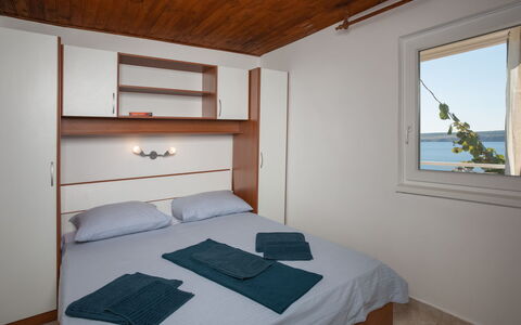 Fister: Letto, Camera Da Letto, Camera, Mobilia, Proprietà, Lenzuolo, Telaio Del Letto, Interior Design, Costruzione, Casa