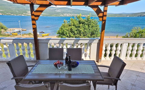 Valentina: Mobilia, Tavolo, Mobili Da Esterno, Sedia, Tavolo Esterno, Costiera E Morfologie Oceanic, Mare, Cucina & Sala Da Pranzo Tavolo, Shade, Costa