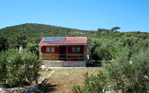 Kalebica: Proprietà, Casa, Vegetazione, Comunita 'Impianto, Immobiliare, Lotto, Albero, Architettura, Area Rurale, Tetto