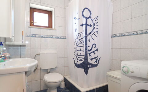 Mira: Specchio, Idraulico Fixture, Proprietà, Fotografia, Bianca, Rubinetto, Lavello, Blu, Viola, Bagno