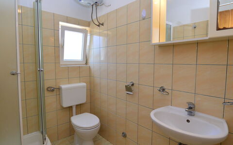 Hvar Kalober 616: Specchio, Idraulico Fixture, Rubinetto, Lavello, Proprietà, Fotografia, Lavandino Del Bagno, Costruzione, Viola, Bagno