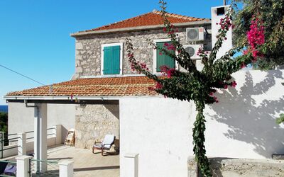 Hvar Kalober 617: Casa, Proprietà, Costruzione, Parete, Cittadina, Quartiere, Architettura, Casa, Villaggio, Area Rurale