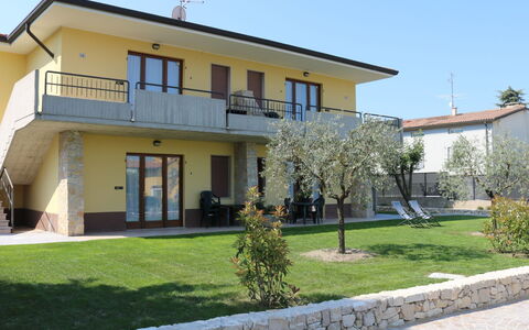 Lazise 741: Pianta, Costruzione, Cielo, Proprietà, Finestra, Albero, Casa, Lotto, Architettura, Shade