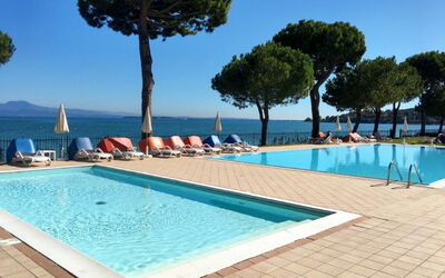Casa vacanza Front Lake Resort le Corti del Lago - Padenghe sul Garda, Lombardia, Italia