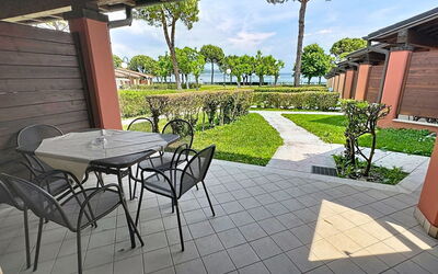 Alloggio:&nbsp;Front Lake Resort le Corti del Lago 617.3