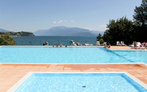 Moniga del Garda 649: Piscina, Proprietà, Tempo Libero, Vacanza, Azzurro, Ricorrere, Estate, Resort Citta ', Rettangolo, Estate