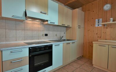 Casa Crapena 619.2: Cabinetry, Controsoffitto, Costruzione, Proprietà, Mobilia, Cassetto, Cucina Stufa, Legna, Cucina, Interior Design