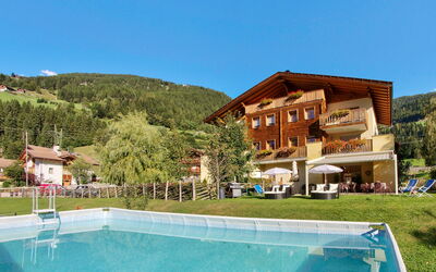 Ultimo Ulten 601: Piscina, Proprietà, Casa, Costruzione, Immobiliare, Estate, Tempo Libero, Ricorrere, Resort Citta ', Casa