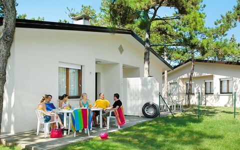 Villaggio le Palme: Casa, Proprietà, Casa, Costruzione, Albero, Immobiliare, Villetta, Quartiere, Zona Residenziale, Cortile