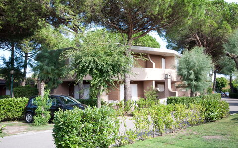 Bibione 635: Proprietà, Casa, Immobiliare, Vegetazione, Zona Residenziale, Casa, Costruzione, Albero, Quartiere, Architettura