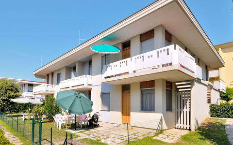 Bibione 643: Proprietà, Casa, Casa, Costruzione, Immobiliare, Zona Residenziale, Architettura, Facciata, Tetto, Appartamento