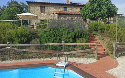 Prata 608: Acqua, Pianta, Cielo, Proprietà, Costruzione, Piscina, Azzurro, Nube, Albero, Finestra