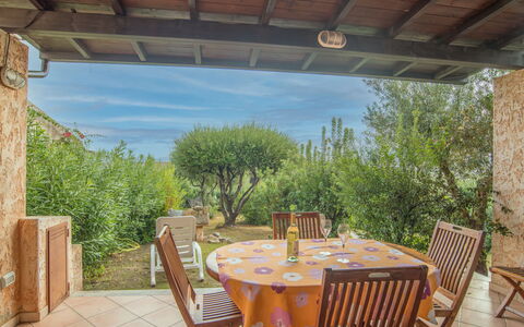 Costa Rei 652: Mobilia, Tavolo, Proprietà, Cielo, Sedia, Pianta, Natura, Legna, Albero, Shade