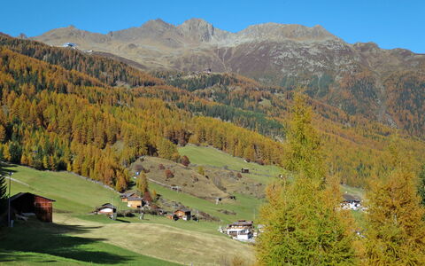 Simone: Cielo, Montagna, Pianta, Albero, Paesaggio Naturale, Larice, Pendenza, Erba, Highland, Terreno