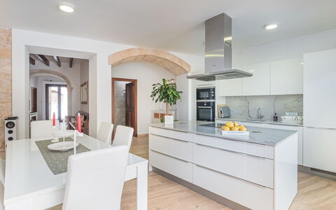 Cordella: Controsoffitto, Cabinetry, Mobilia, Costruzione, Divano, Pianta Della Casa, Legna, Tavolo, Cucina, Soggiorno
