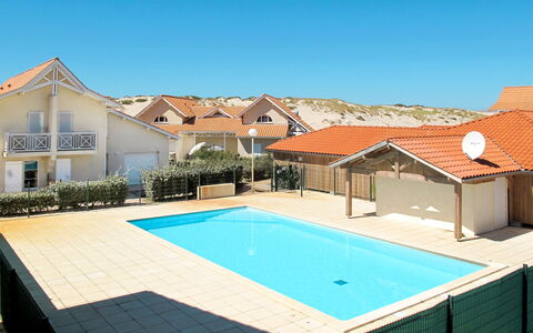 Biscarrosse 605: Proprietà, Piscina, Casa, Casa, Immobiliare, Zona Residenziale, Costruzione, Tetto, Ricorrere, Vacanza