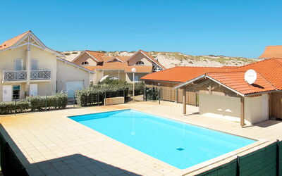 Biscarrosse 605: Proprietà, Piscina, Casa, Casa, Immobiliare, Zona Residenziale, Costruzione, Tetto, Ricorrere, Vacanza