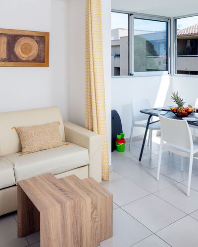 Mb4 Loggia 623.7
