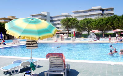 Bibione 711: Piscina, Vacanza, Ricorrere, Tempo Libero, Cittadina, Estate, Centro Ricreativo, Turismo, Hotel, Cielo