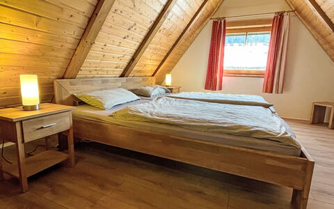 Backhäusle: Pavimentazione, Camera Da Letto, Legna, Letto, Pavimento In Legno, Pavimento, Interior Design, Lenzuolo, Bedding, Camera