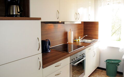 Boche: Controsoffitto, Camera, Cucina, Proprietà, Cabinetry, Mobilia, Interior Design, Costruzione, Casa, Cucina Stufa