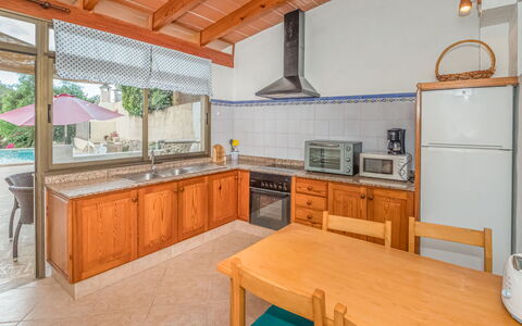 Sa Rossa: Cabinetry, Controsoffitto, Mobilia, Proprietà, Cucina, Elettrodomestico Da Cucina, Legna, Lavandino Della Cucina, Cucina Stufa, Interior Design